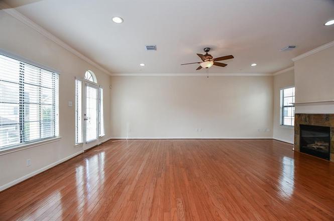 Building Photo - 4314 Koehler St