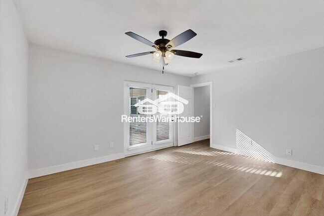 Building Photo - MOVE IN READY  Completely Refreshed Euless...