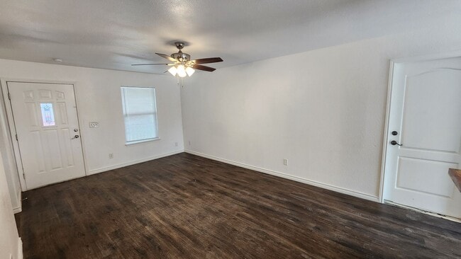 Building Photo - Charming 3bd, 2 ba Home for Rent in Arroya Vista Subdivision