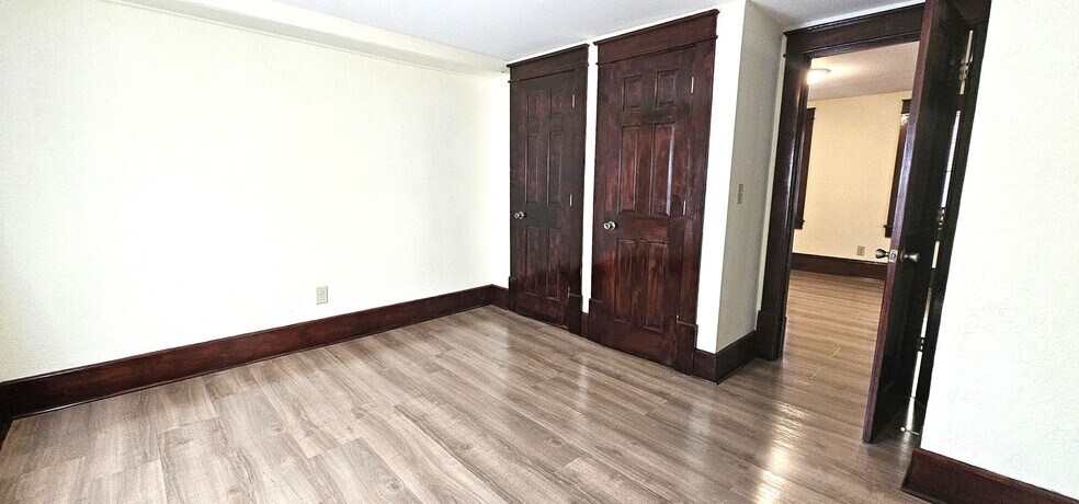 Building Photo - 135 N Champlain St