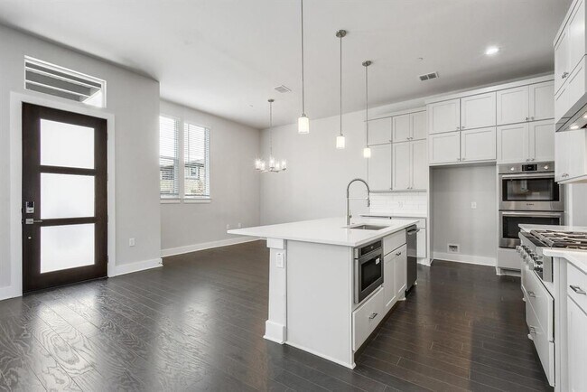 Building Photo - 4213 Elevator Dr