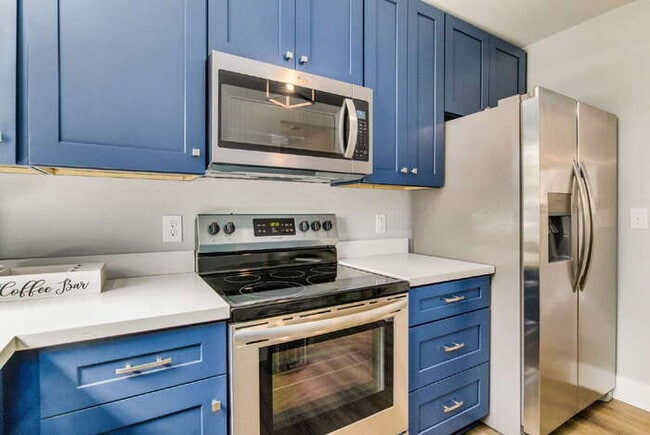 Building Photo - Charming 3-Bedroom, 2-Bath Home Near Downtown Pensacola