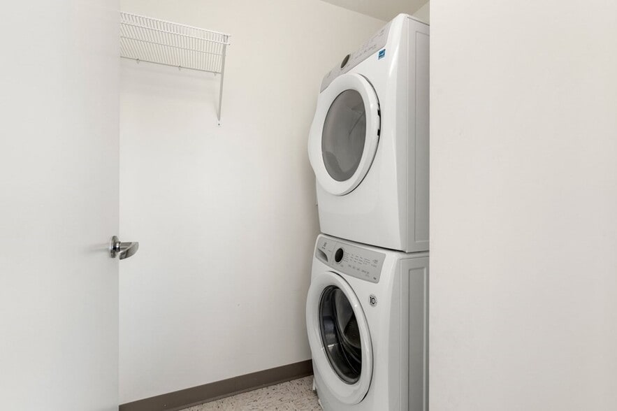 Building Photo - 24 Penniman Rd