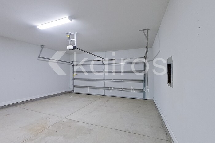 Building Photo - 14710 Sonoma Blvd