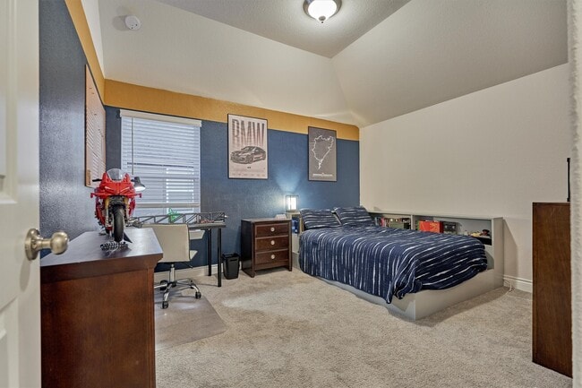 Building Photo - 15230 Tree Swallow Ct