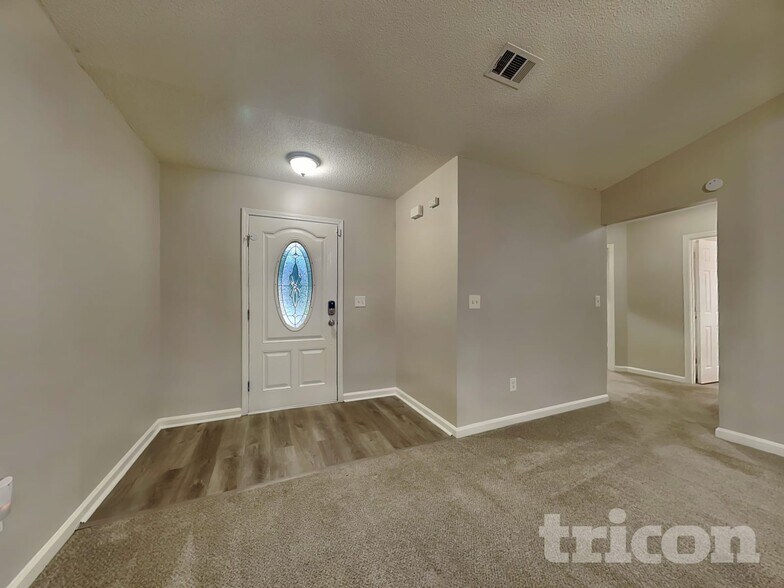 Building Photo - 10980 Thrasher Rd