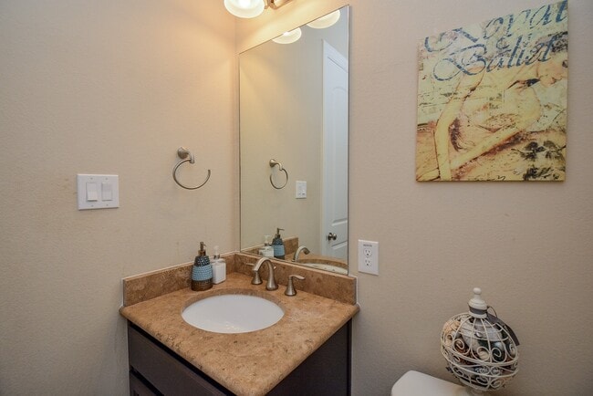 Building Photo - 6302 Kennedy Hills Ct