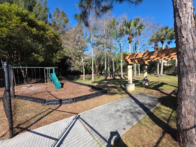 Building Photo - 4175 N Haverhill Rd