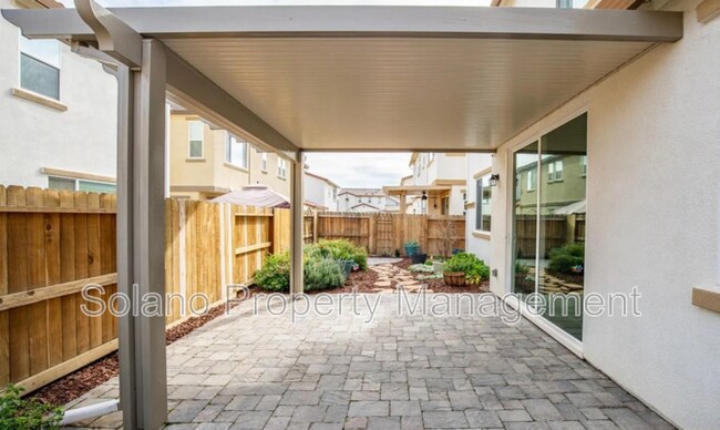 Building Photo - 537 Lavender Dr