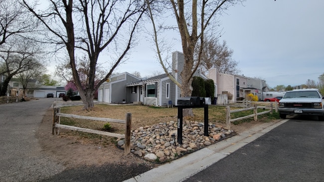 Building Photo - 259 Quincy Ln