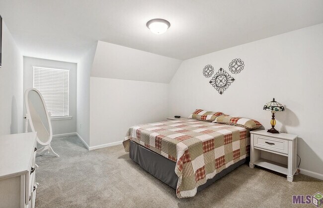 Building Photo - 1224 Gentle Wind Dr