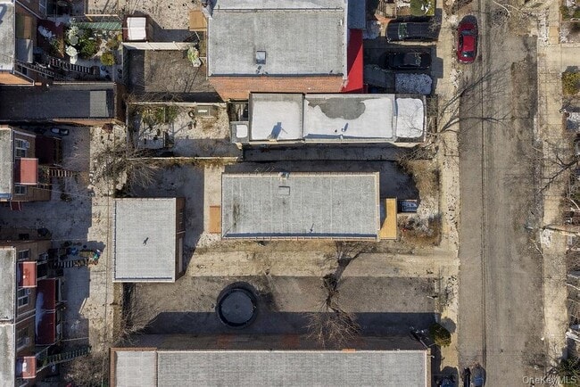 Building Photo - 238 E 88th St