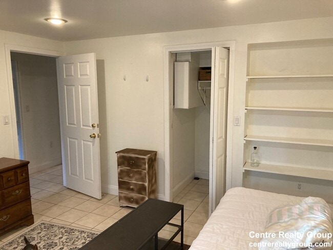 Building Photo - Amazing value two bedroom in Brookline