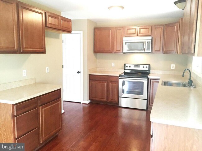 Building Photo - 96 Tanterra Dr