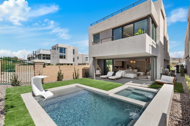 Building Photo - 4053 Heron Fairway Dr