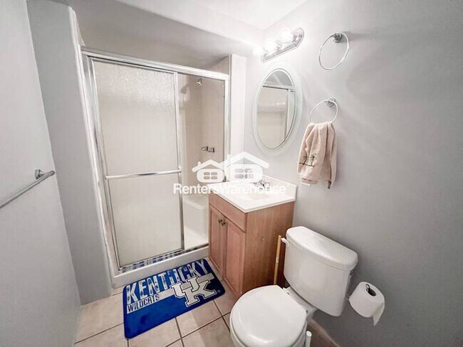 Building Photo - Available now! Stunning 4 Bed, 4 Bath Corner Lot in a Fantastic Area