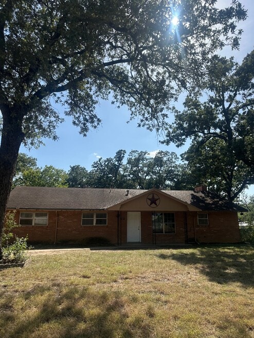 Building Photo - 1927 Madera Dr