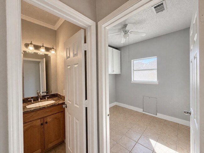 Building Photo - 5709 Parkwood Trail
