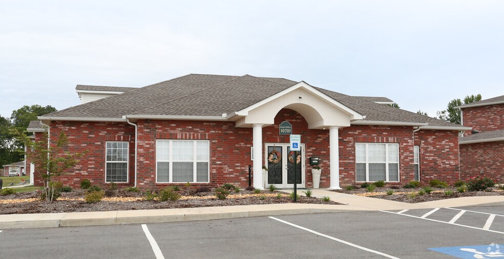 White Oak Apartments 10701 Burkhalter Hass Dr North Little Rock AR