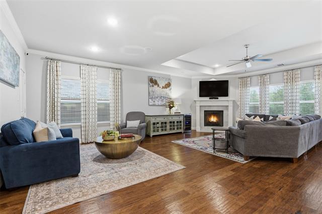 Building Photo - 318 Bluestem Ln