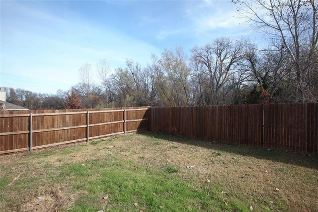 Building Photo - 1200 Willow Tree Dr