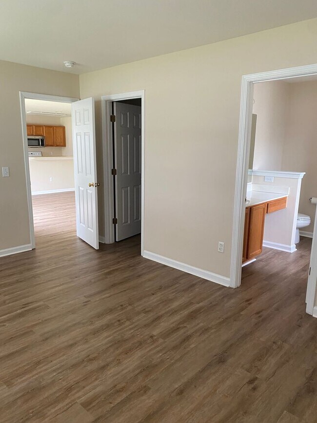 Building Photo - 2525 Whetstone Ln