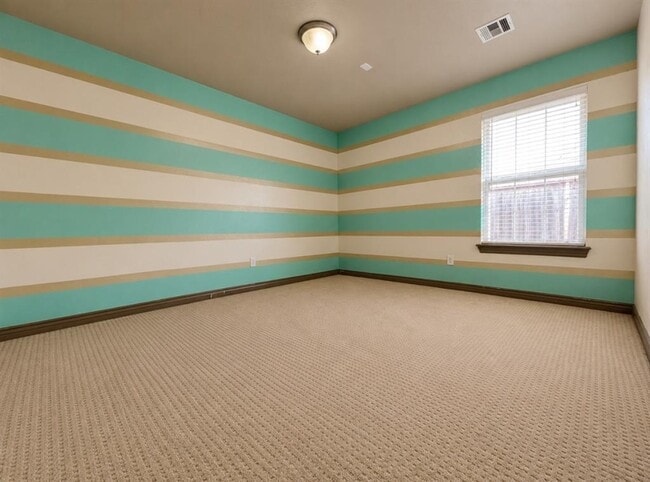 Building Photo - 1701 Dorothy Dr