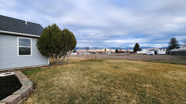 Building Photo - Beautiful House Near Hellgate Elementary