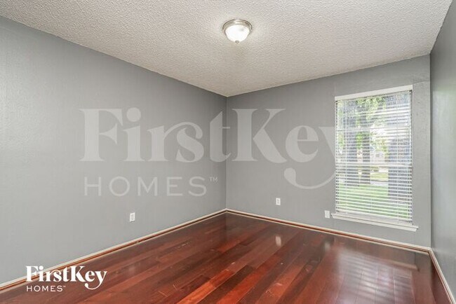 Building Photo - 7557 Folkstone Dr