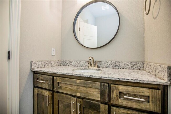 Building Photo - ***1903-B Azlin Place***