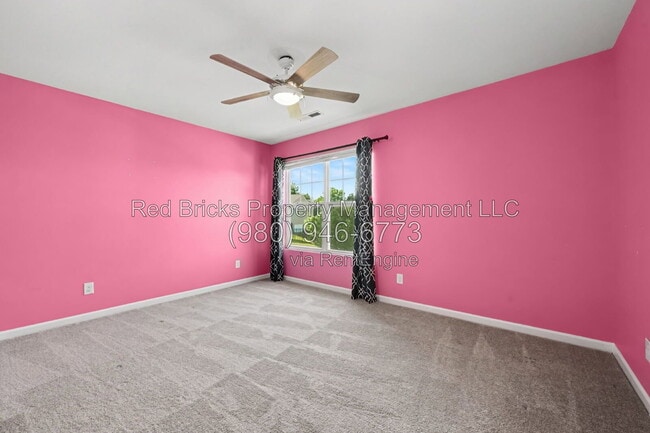 Building Photo - 2714 Aldergrove Rd