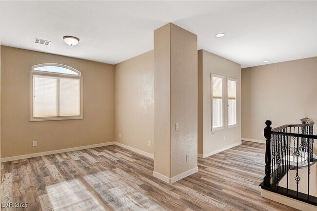 Building Photo - 2536 Sturrock Dr