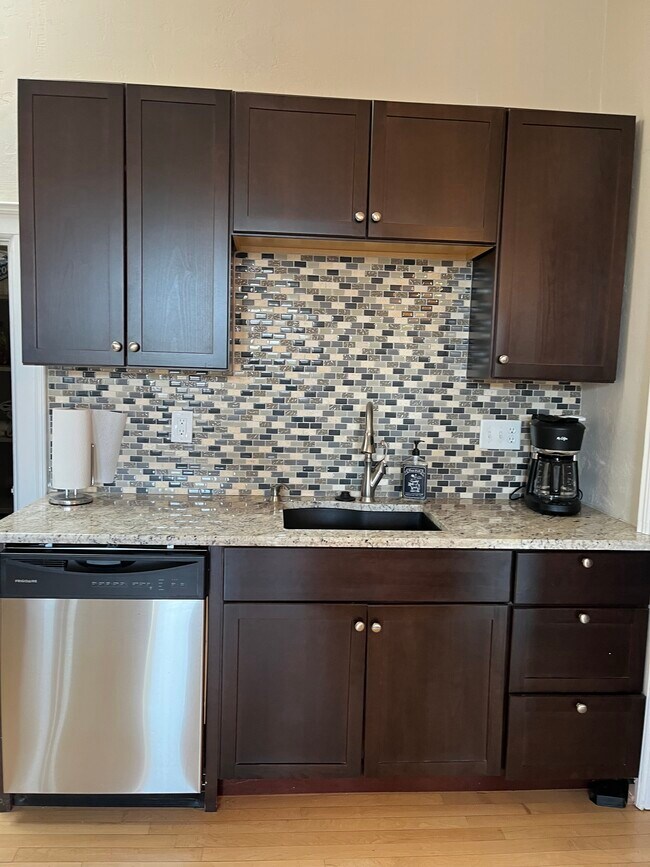 Building Photo - 113 W Wisconsin Ave