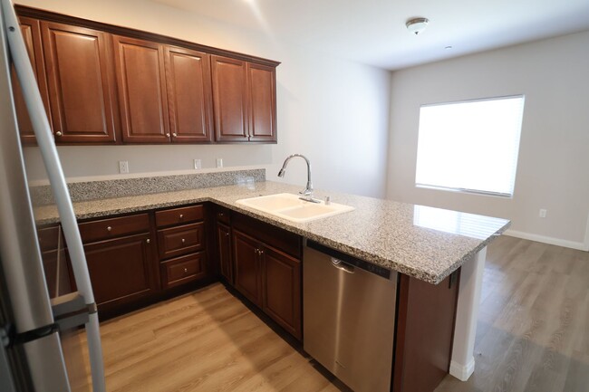 Building Photo - Northview Meadows Luxury Duplexes