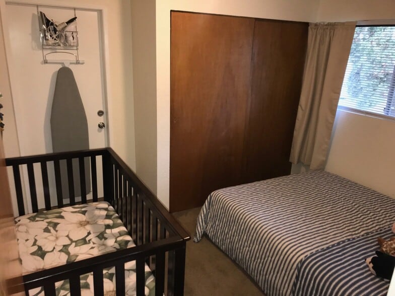 Building Photo - 107 N St SE