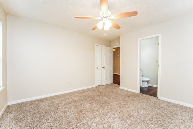 Building Photo - 218 Adam Cir