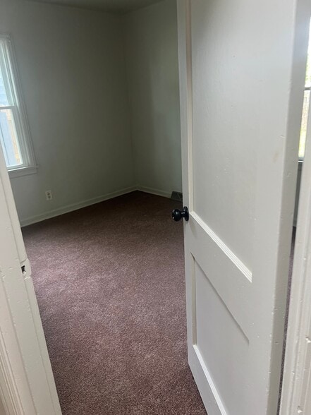 Building Photo - 1723 Glenview Pl