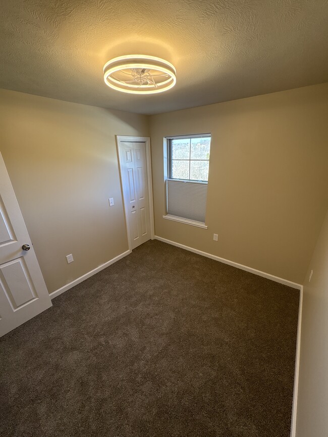 Building Photo - Kistler Place