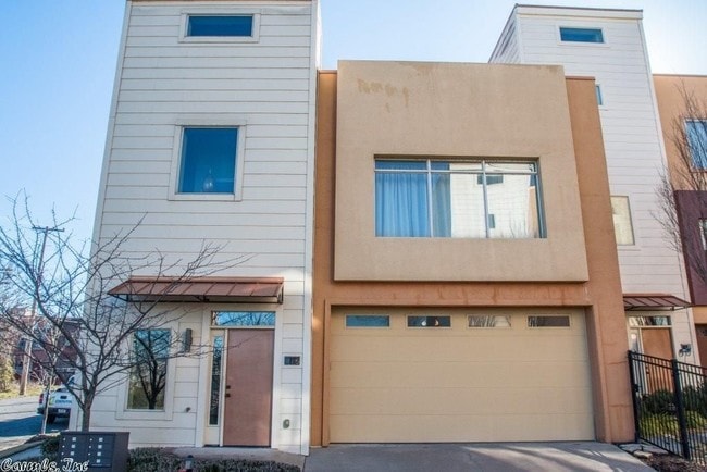 Building Photo - 100-116 Vertical Lofts Dr