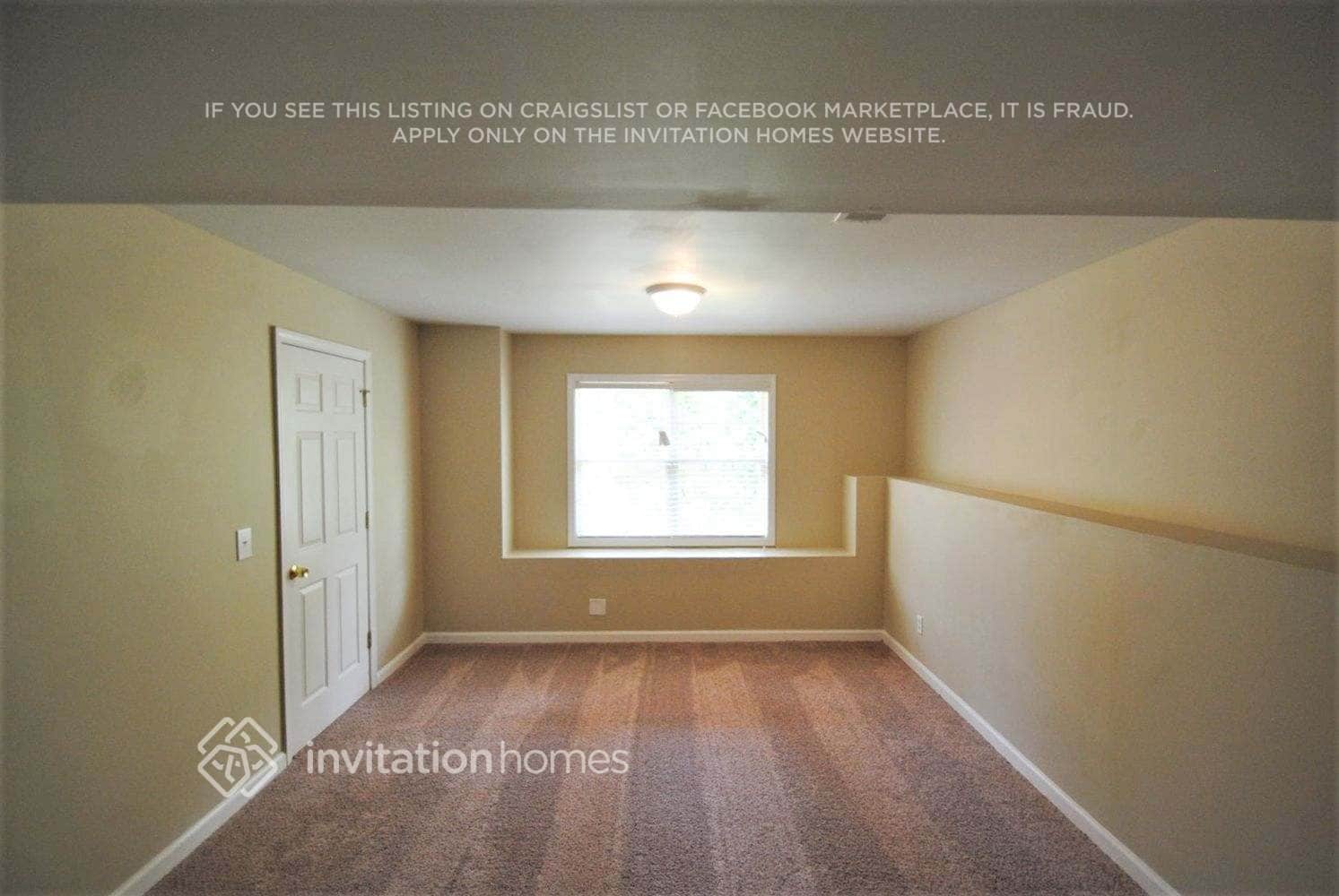 Building Photo - 561 Fairview Dr