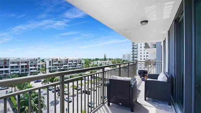 Building Photo - 3031 N Ocean Blvd