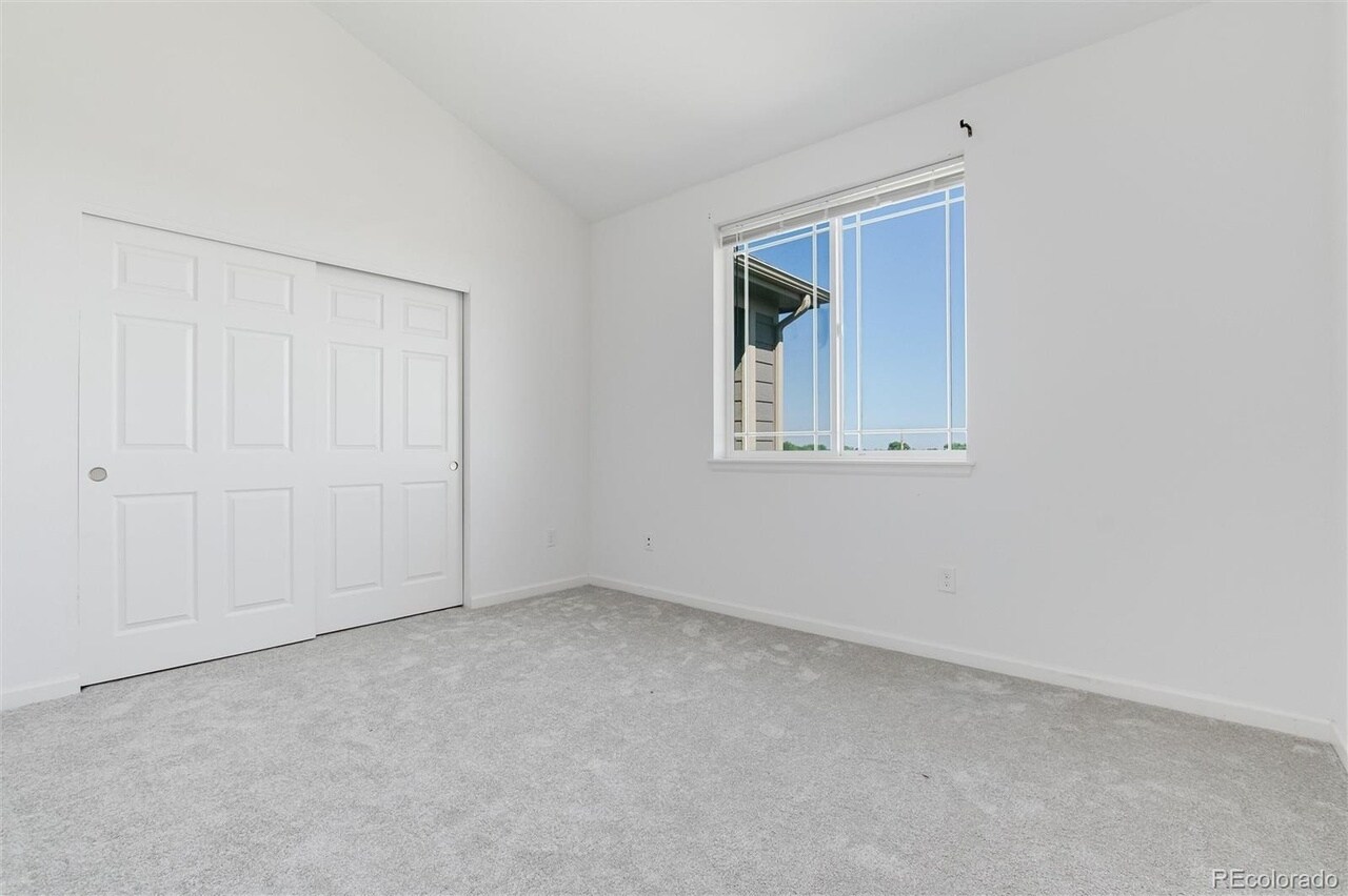 Building Photo - 804 Summer Hawk Dr
