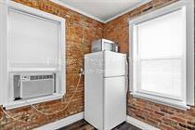 Building Photo - 1103 N 2nd St