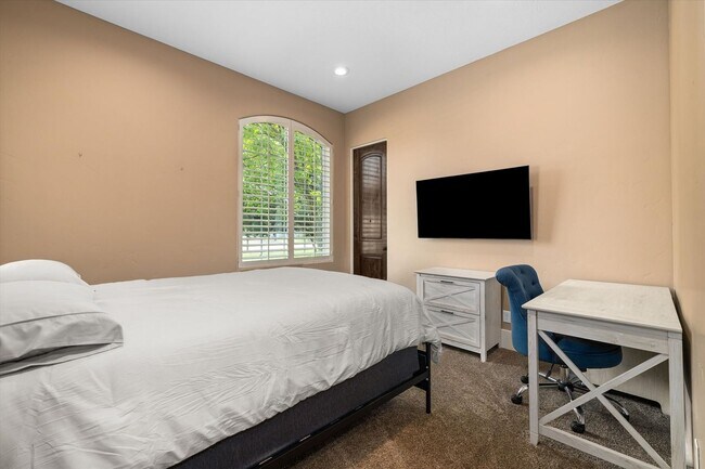 Building Photo - Luxury Furnished 4-Bedroom Home in Eagle's Bella Terra Neighborhood