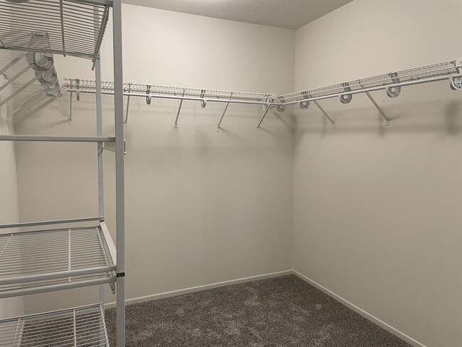 Building Photo - 1167 Innisfree Ct