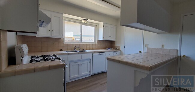 Building Photo - Three Bedroom Home In Orcut/Santa Maria
