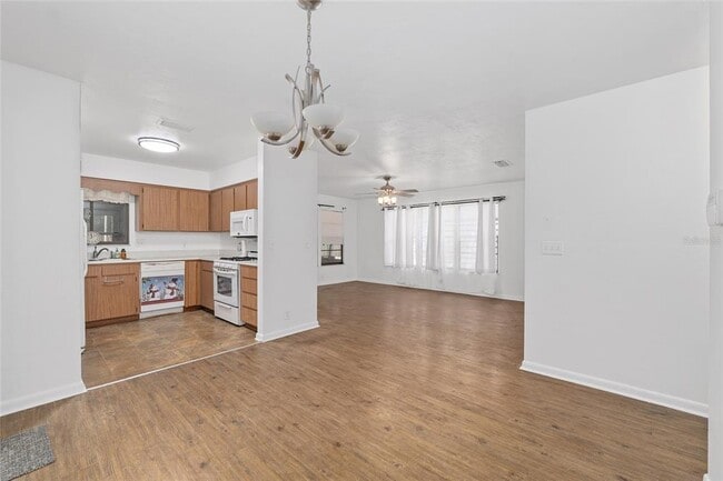 Building Photo - 8479 NW 38th Dr