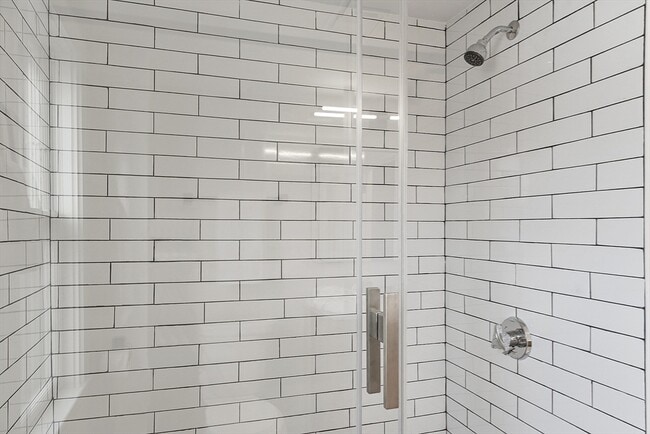 Building Photo - 54 Bonair St