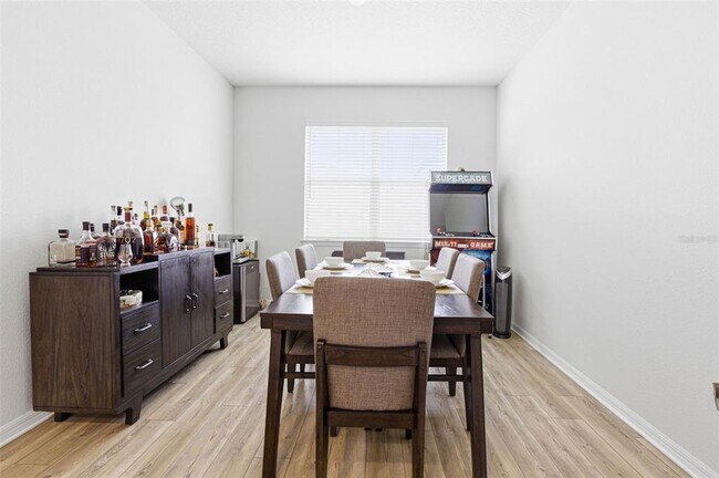 Building Photo - 5303 Levana St