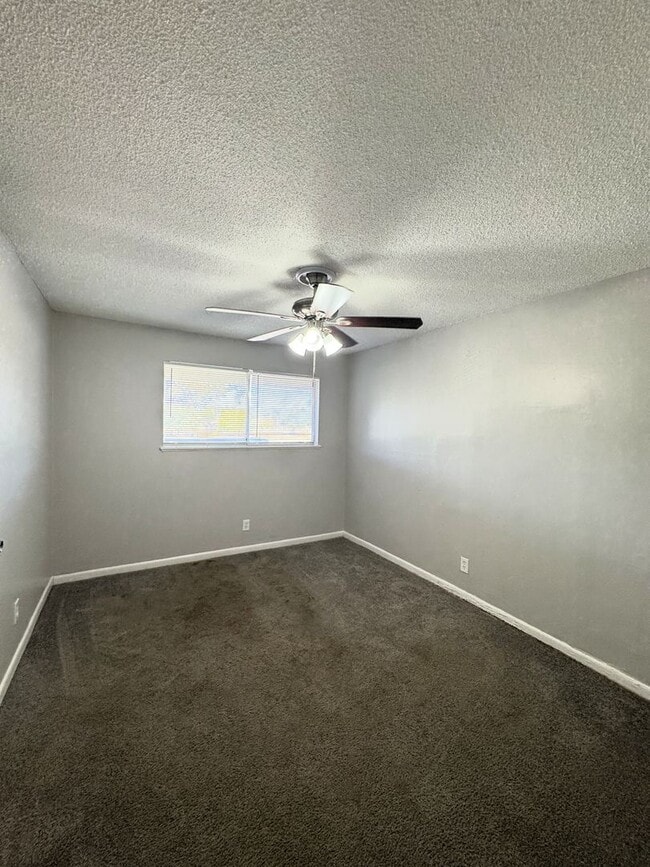 Building Photo - Available For Immediate Move-In!!